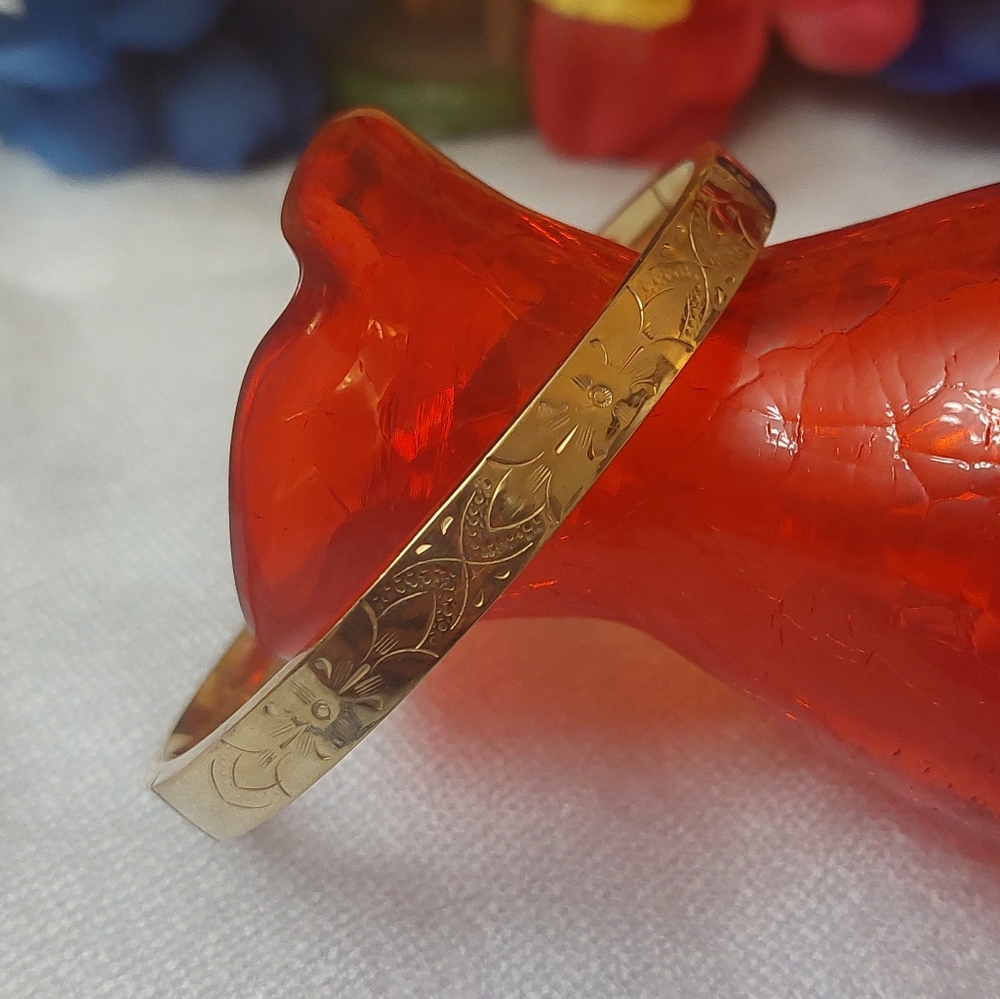 Vintage Winard Gold Filled Bangle Bracelet